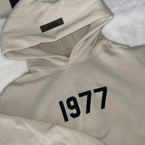 ✨ ESSENTIALS HOODIE ✨